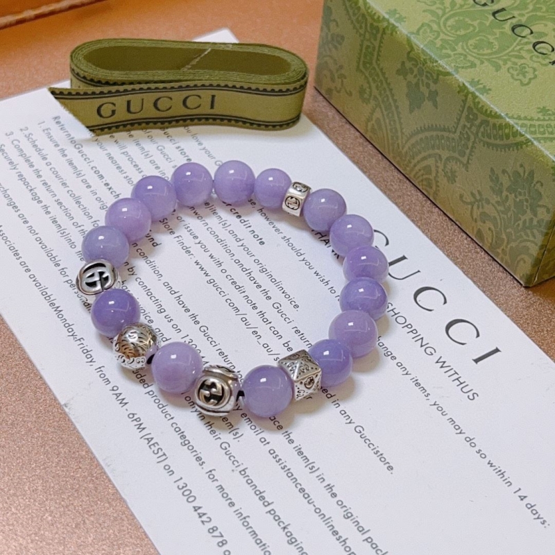 G*u*i bracelets